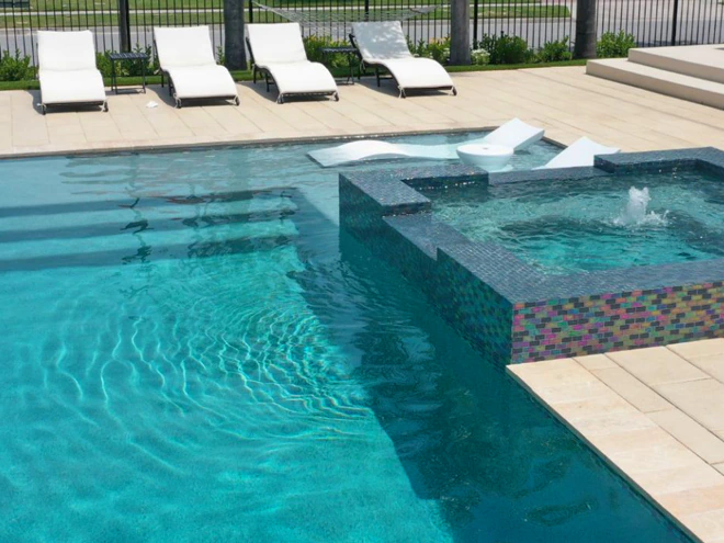 CUSTOM POOL & SPA DESIGN