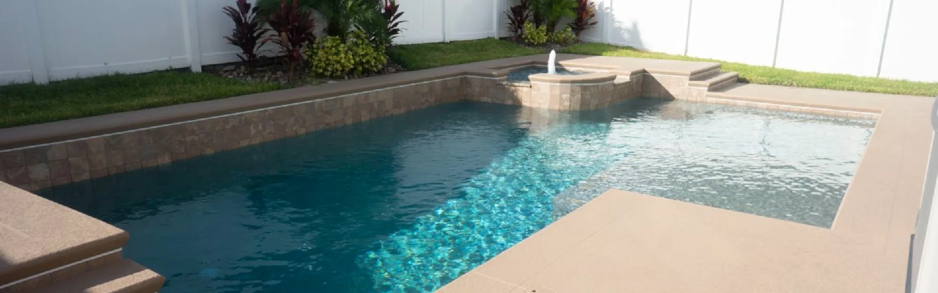 Luxury Backyard Pools for the Best Home Retreat