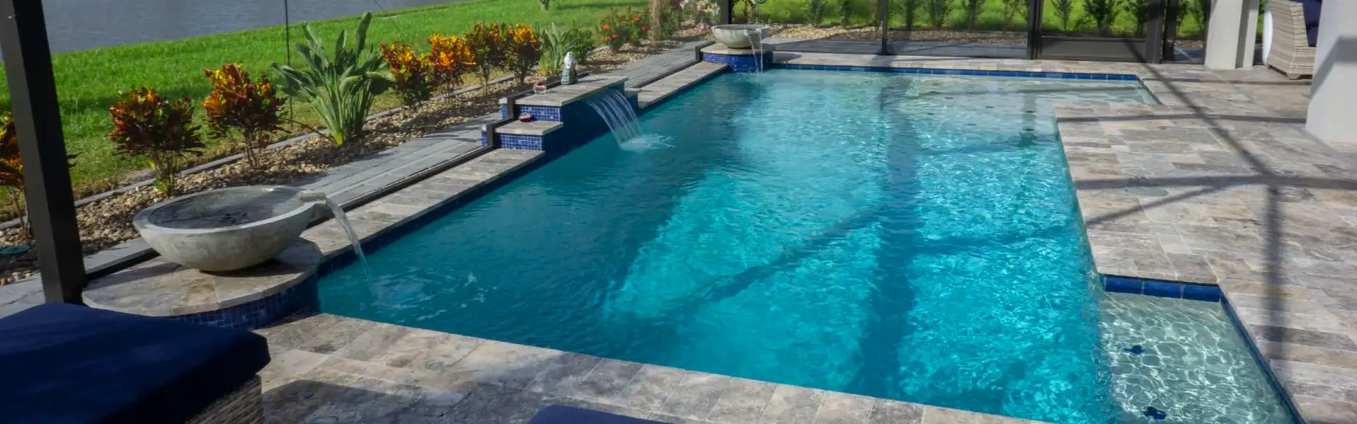 How Do Infinity Pools Work?
