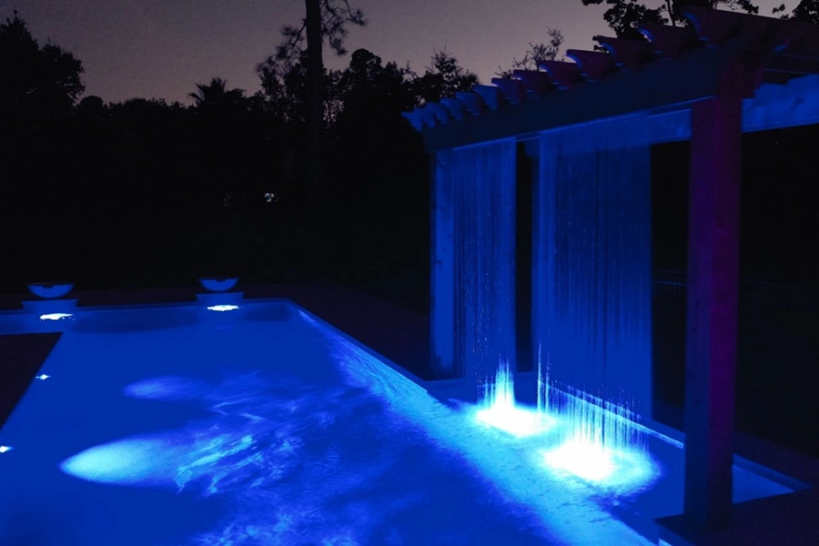 Pool with Integrated Spa